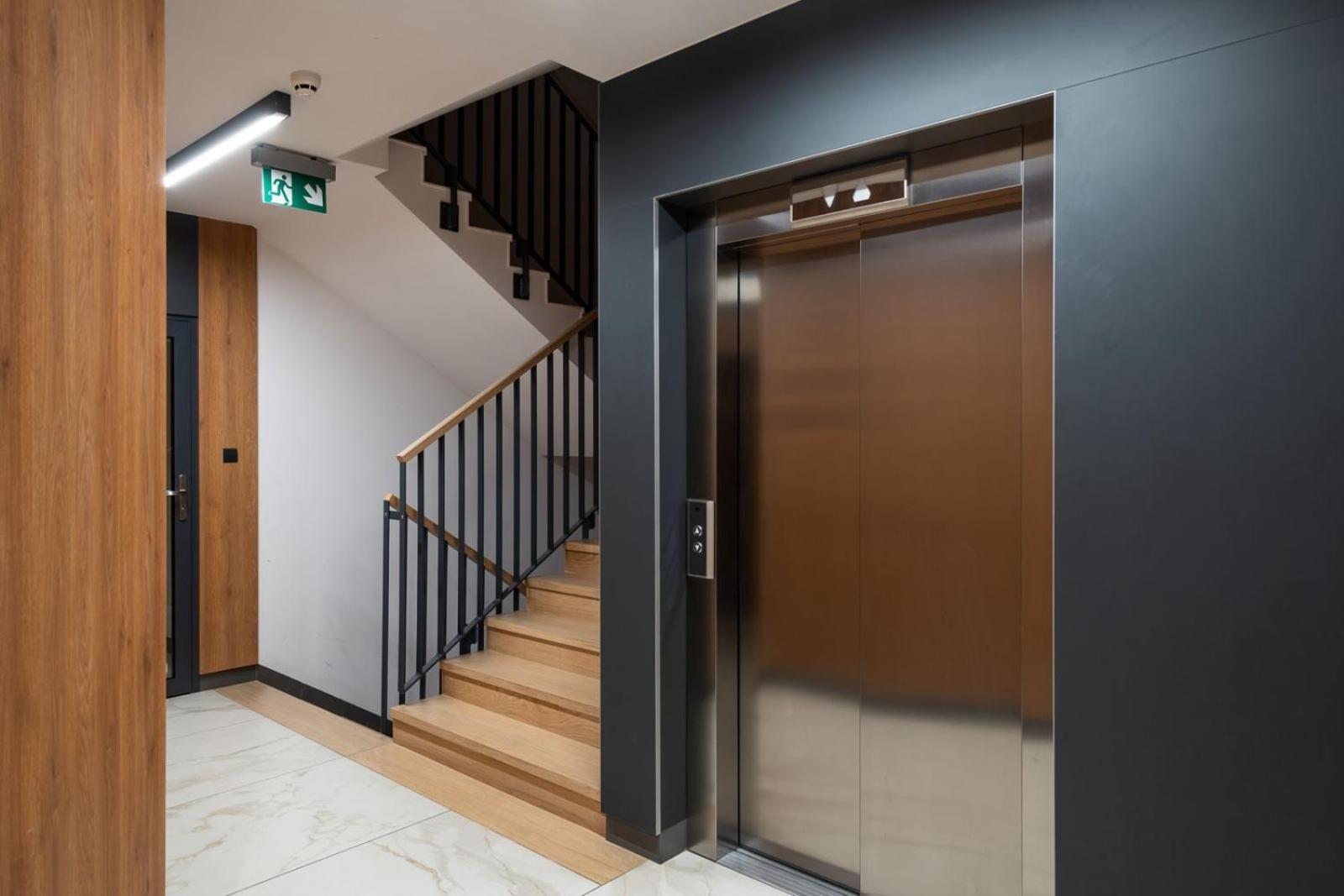 24 Premium Apartment